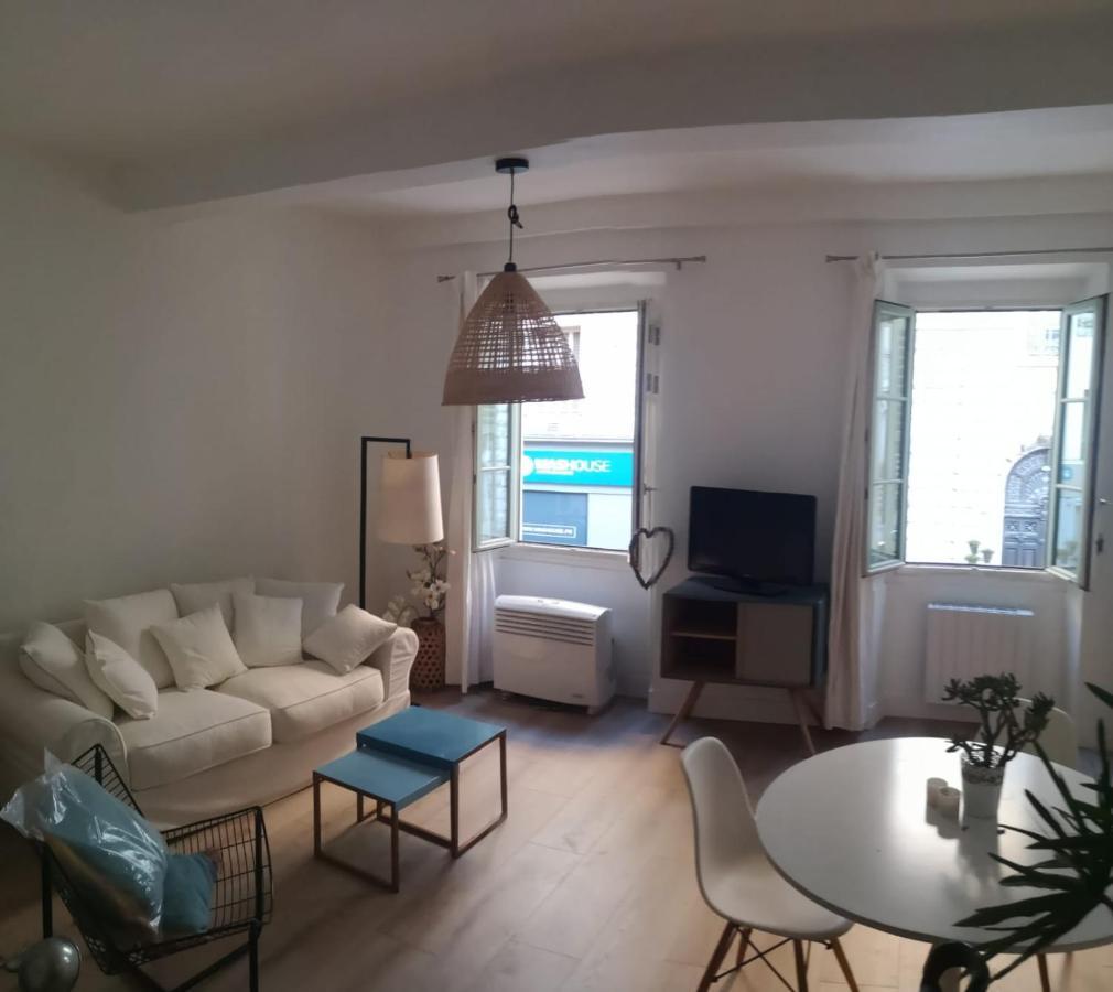 Joli Appartement Nicois En Bord De Mer Nice Exterior photo